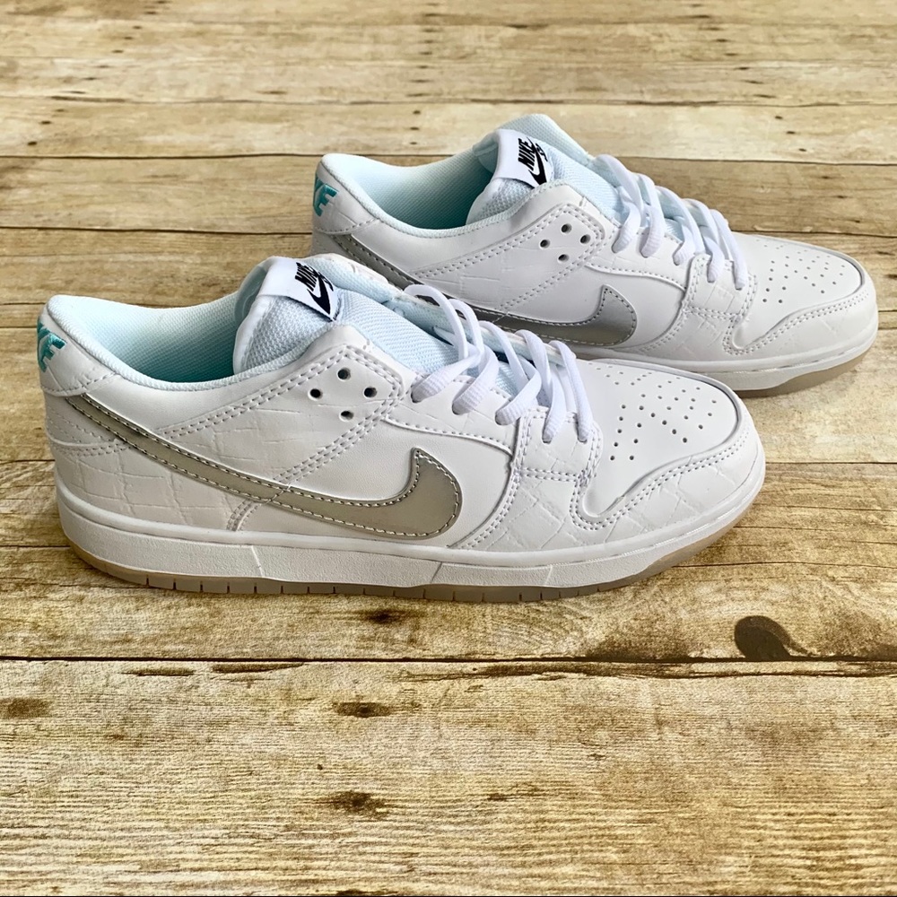 SB Dunk, Low Pro - White/Chrome/White/Teal